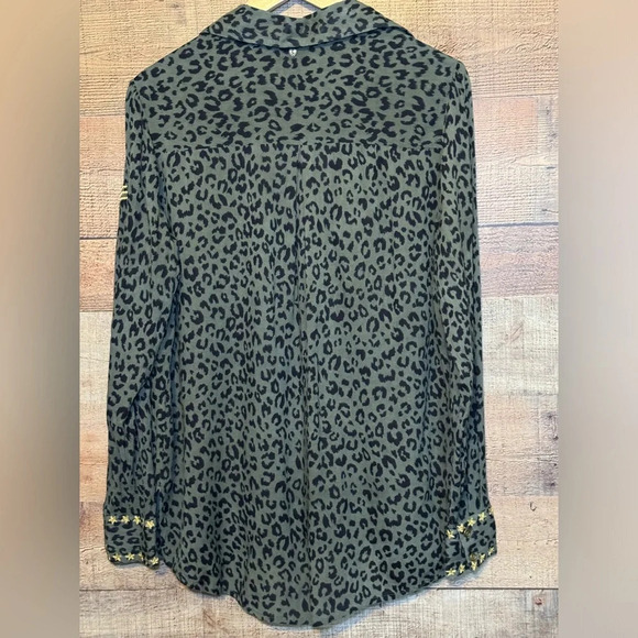 🌻 Z&L Anthropologie Olive Animal Print Gold Embroidered Women's sz Small Blouse - Picture 2 of 14
